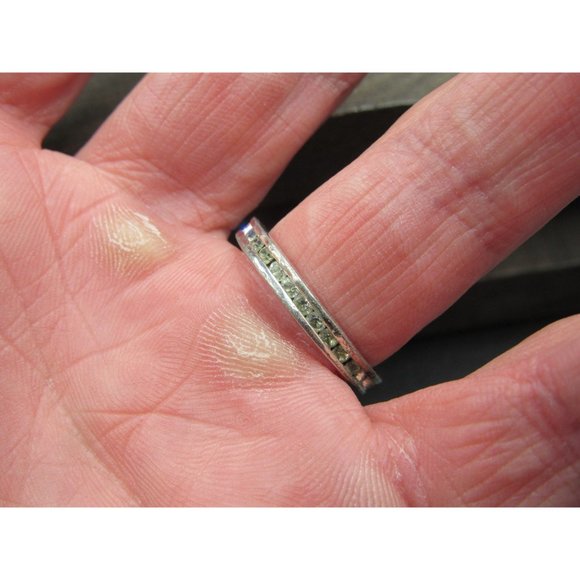 Size 7 Sterling Silver Worn Rustic Crystal Channel Band Ring Vintage Statement - Picture 3 of 7